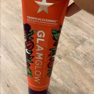 Exfoliating cleanser